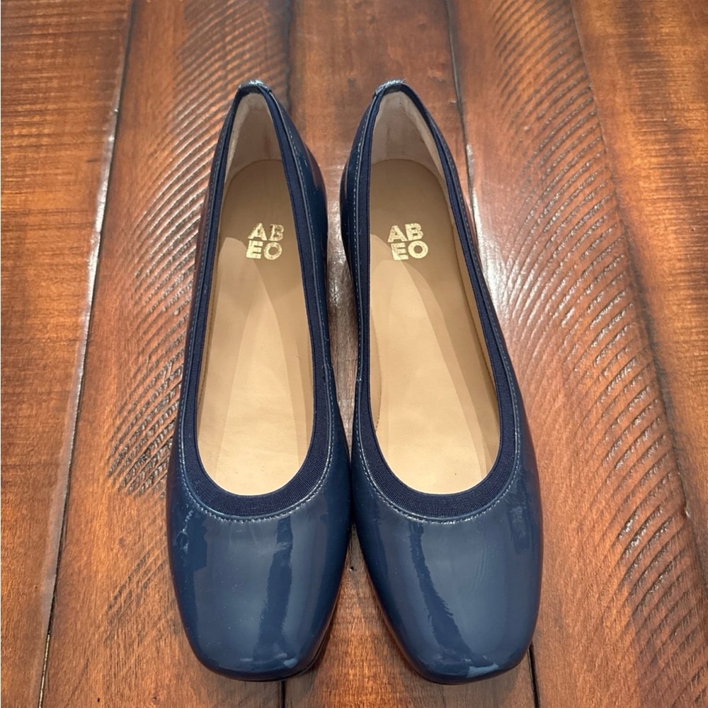 NEW ABEO Cadence Ballet Flats | Navy Patent Leather | Size 7